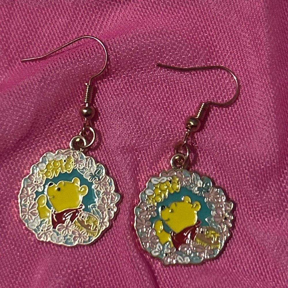 Disney Winnie the Pooh Earrings Gold Pooh & Friends Dangle Drop Flower Accent